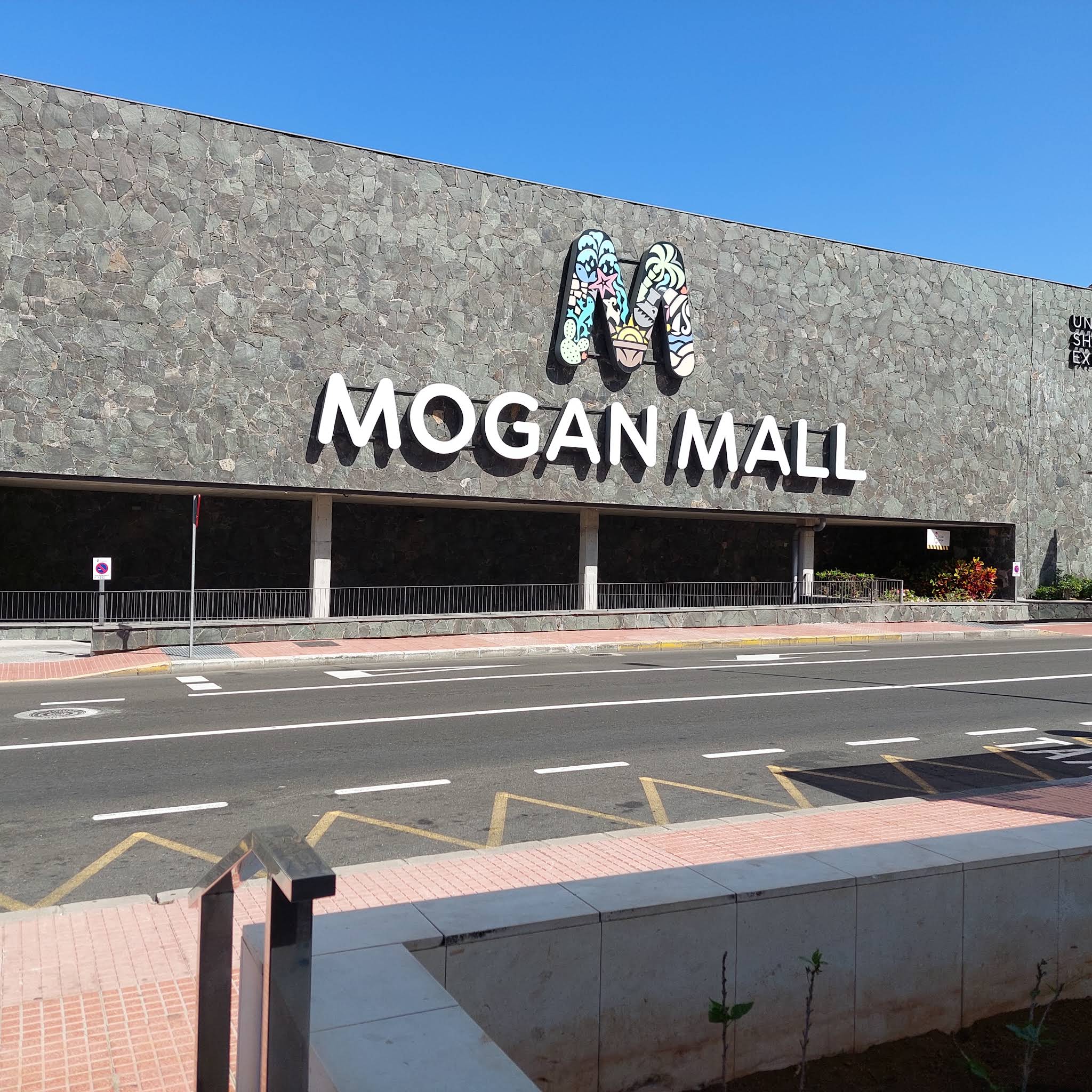 Front Shot Mogan Mall